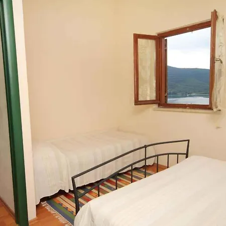 In Duga Luka 35509 Hrvatini