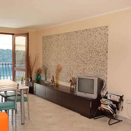 Apartament In Duga Luka 35509
